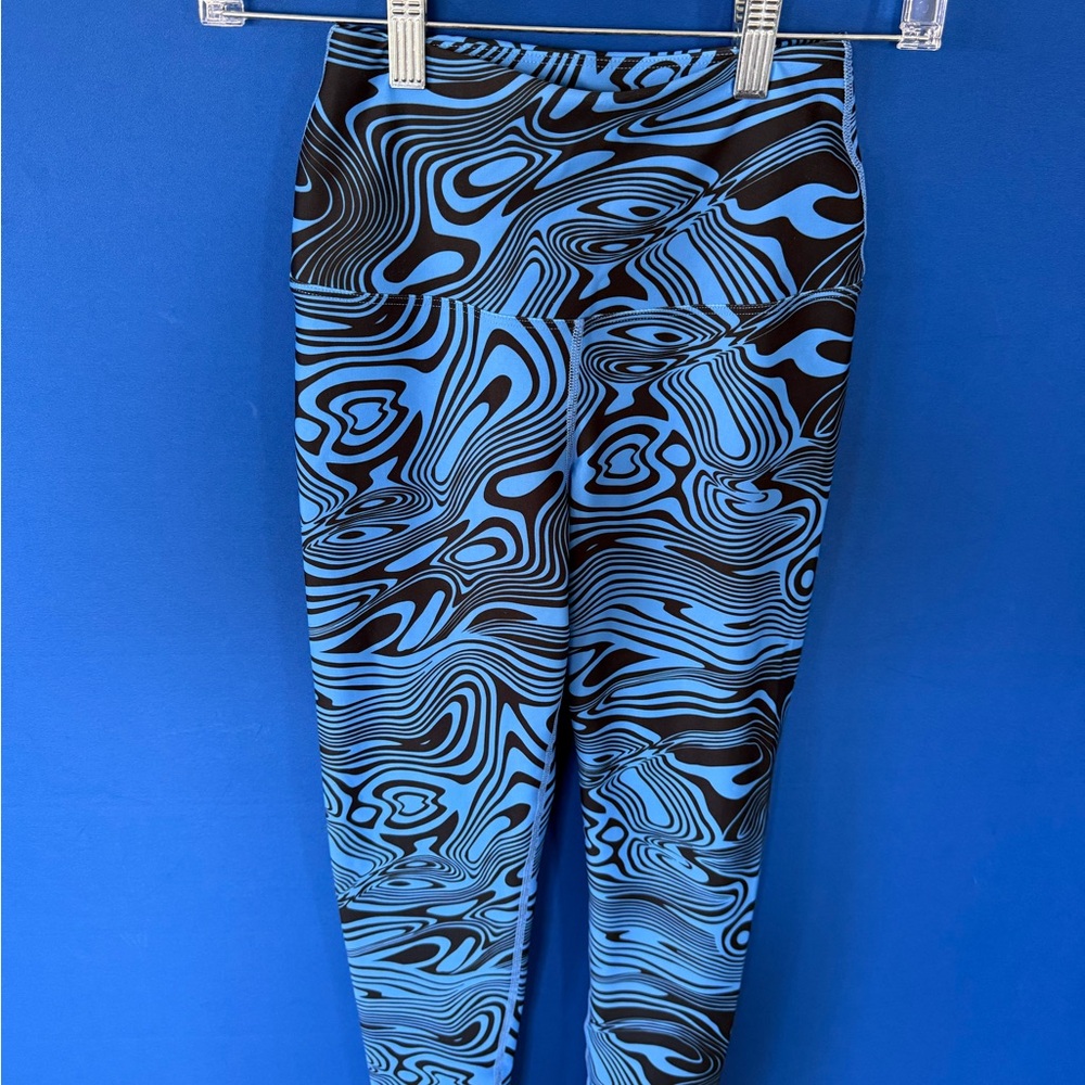 Year of Ours Blue and Black Swirl Leggings